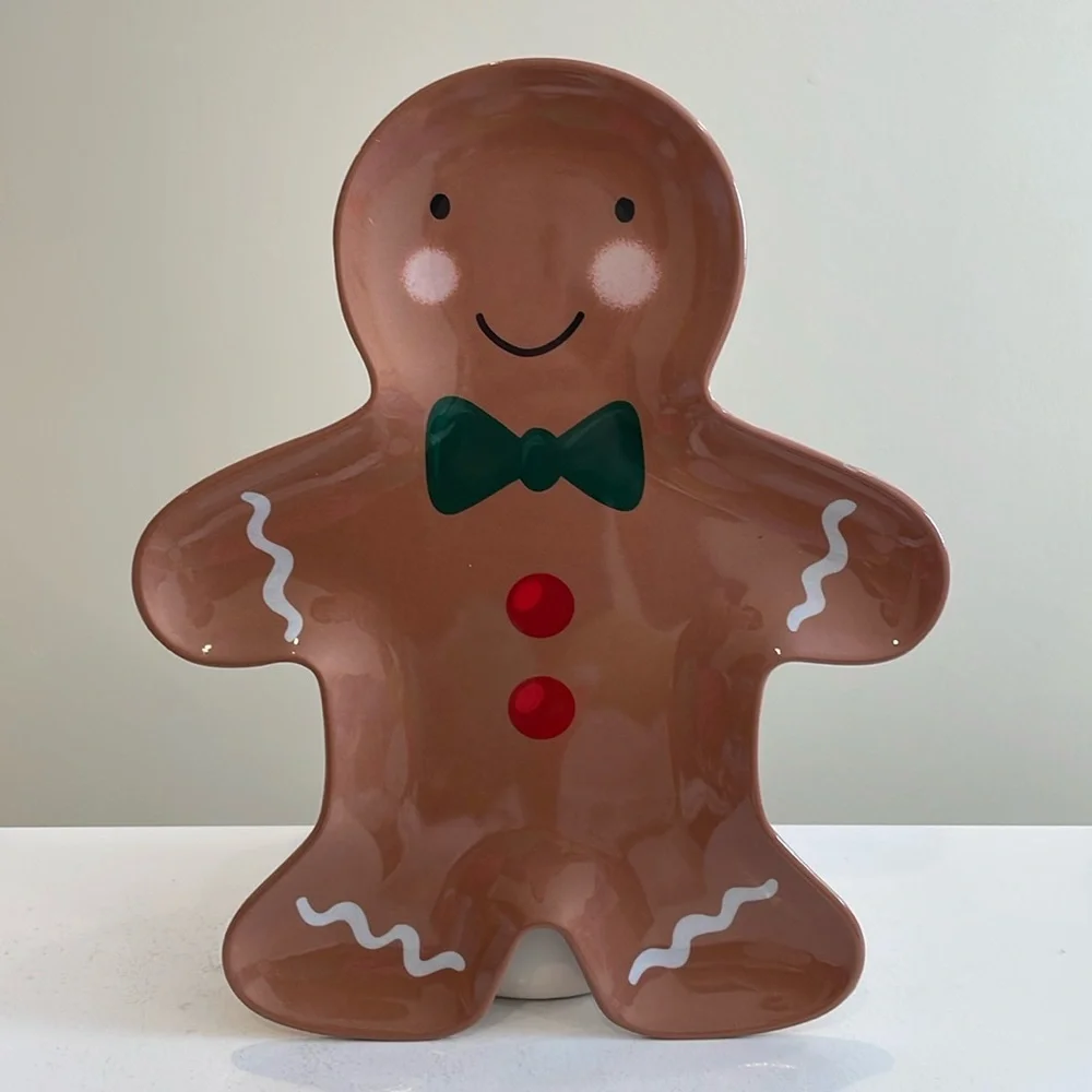 NWT Target Bullseye Playground Gingerbread Man Melamine Christmas Plate